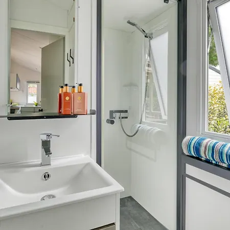 Le Village De La אתר קמפינג 4*