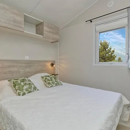 Le Village De La אתר קמפינג