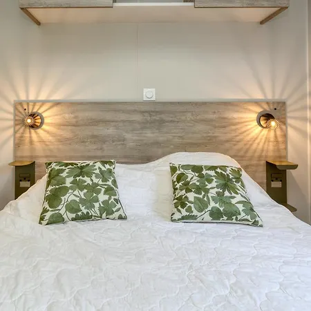 Le Village De La אתר קמפינג 4*