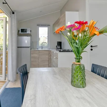 Le Village De La Les Moutiers