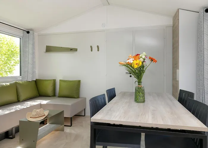 Le Village De La 4* Les Moutiers