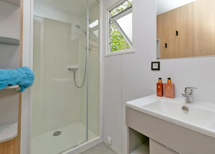 Le Village De La Kemping 4*