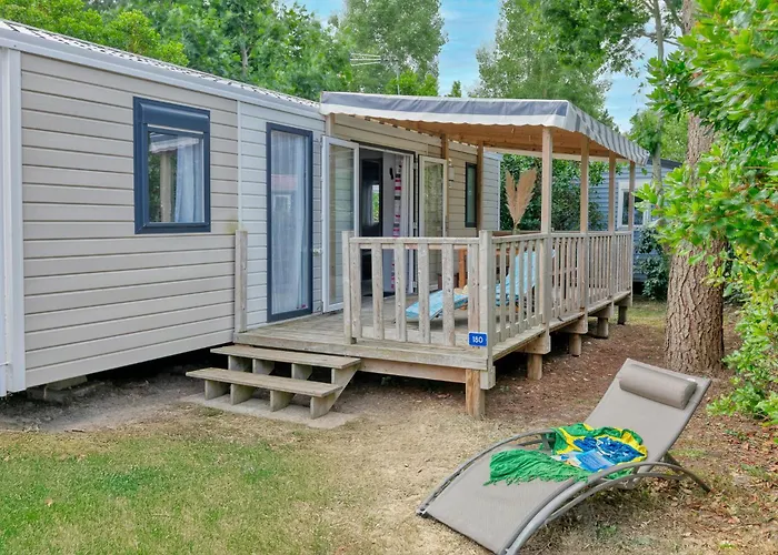 Le Village De La Kemping 4*